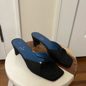 Unisa Black Heeled Mules